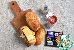 Булочка с фаршем и яйцом Булочка с фаршем и яйцом