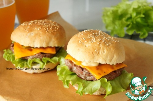 Бургер-гриль с необычным сыром Бургер-гриль с необычным сыром