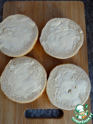 Бургер с колбасой и яйцом Бургер с колбасой и яйцом