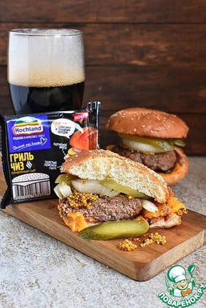 Чизбургер с маринованной котлетой