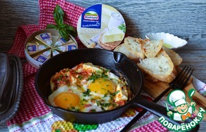 Яичница с плавленым сыром и овощами