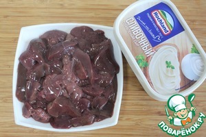 Печень под сырным соусом Печень под сырным соусом