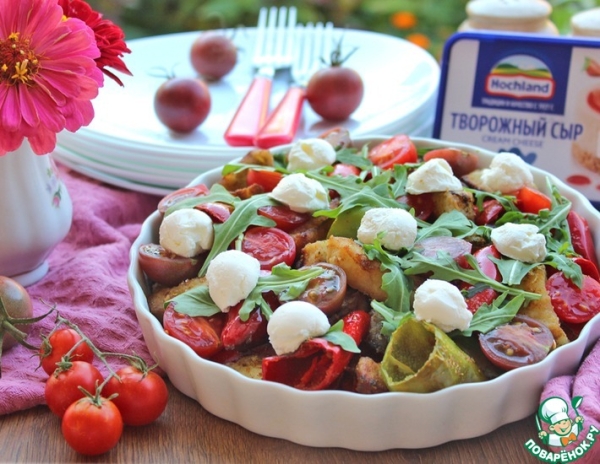Салат из баклажанов, перца, томатов с творожным сыром Салат из баклажанов, перца, томатов с творожным сыром