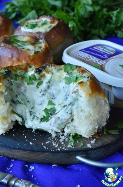 Сырные булочки с шпинатом и беконом