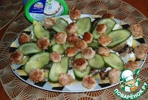 Теплый салат с мясными шариками Теплый салат с мясными шариками