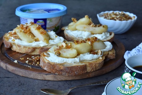 Тосты с грушей и сыром Тосты с грушей и сыром