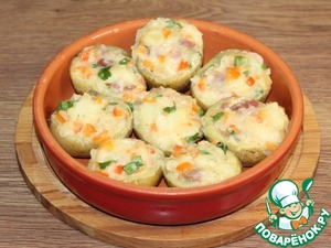 Запеченная картошка с сыром и грудинкой Запеченная картошка с сыром и грудинкой