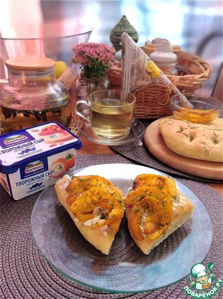 Запечённая тыква на фоккаче