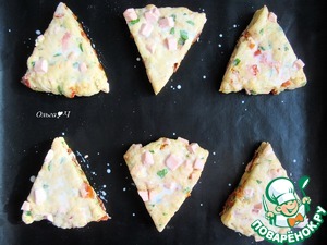 Сконы с колбасой и вялеными томатами Сконы с колбасой и вялеными томатами