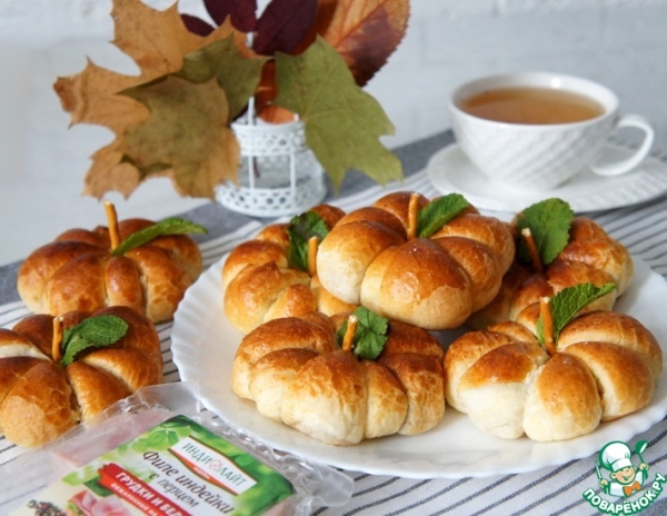 Мини-пиццы "Тыквы" Мини-пиццы "Тыквы"