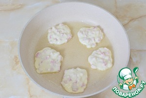 Пышки с колбасой