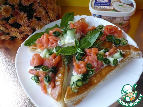 Закусочные слойки с плавленым сыром Закусочные слойки с плавленым сыром