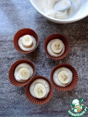 Сырники из творожного сыра с бананом Сырники из творожного сыра с бананом