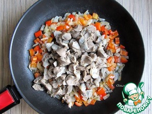 Заливной пирог с куриными желудочками