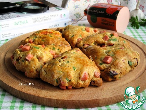 Сконы с колбасой и вялеными томатами Сконы с колбасой и вялеными томатами