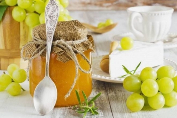 Варенье из зеленого винограда с корицей Варенье из зеленого винограда с корицей