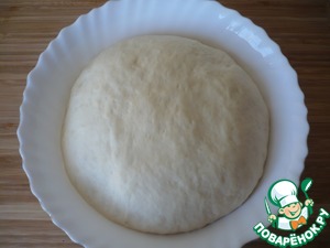 Пирог отрывной с сосисками и сыром