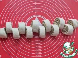 Слоеные лепешки с индейкой и сыром Слоеные лепешки с индейкой и сыром