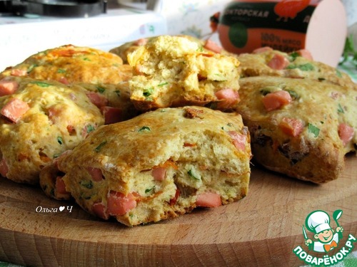 Сконы с колбасой и вялеными томатами Сконы с колбасой и вялеными томатами