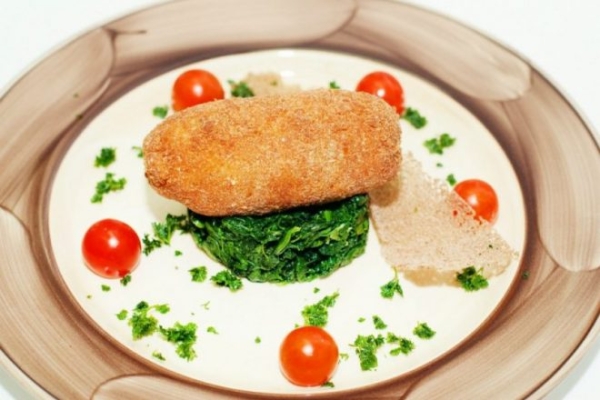 Куриные котлеты по-киевски из фарша в духовке Куриные котлеты по-киевски из фарша в духовке