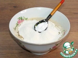 Пирог с кремом и мелкими ягодами Пирог с кремом и мелкими ягодами