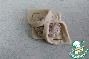 Пирожки закусочные с курицей Пирожки закусочные с курицей