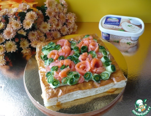 Закусочные слойки с плавленым сыром Закусочные слойки с плавленым сыром