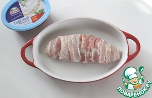 Фаршированная куриная грудка в беконе Фаршированная куриная грудка в беконе