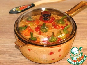 Фаршированный перец, запеченный в творожном соусе Фаршированный перец, запеченный в творожном соусе