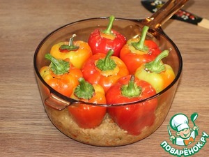 Фаршированный перец, запеченный в творожном соусе Фаршированный перец, запеченный в творожном соусе