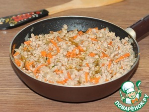 Фаршированный перец, запеченный в творожном соусе Фаршированный перец, запеченный в творожном соусе