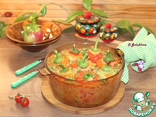 Фаршированный перец, запеченный в творожном соусе Фаршированный перец, запеченный в творожном соусе