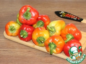 Фаршированный перец, запеченный в творожном соусе Фаршированный перец, запеченный в творожном соусе