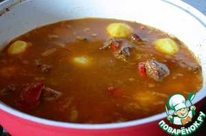 Говядина с овощами и чечевично-злаковой полентой