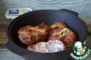 Говяжья голяшка в сливочно-овощном соусе Говяжья голяшка в сливочно-овощном соусе