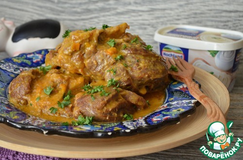 Говяжья голяшка в сливочно-овощном соусе Говяжья голяшка в сливочно-овощном соусе