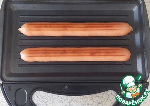 Хот-дог с луком фри