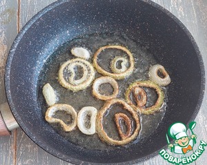 Хот-дог с луком фри