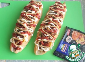 Хот-дог с луком фри