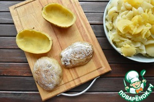 Картофельные шкурки фаршированные сыром