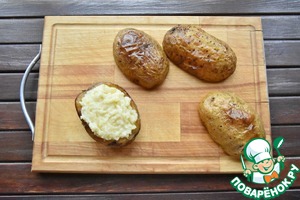 Картофельные шкурки фаршированные сыром