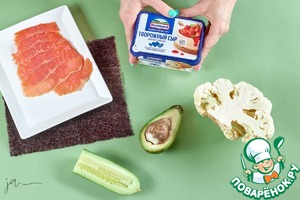 Кето-онигирацу с форелью Кето-онигирацу с форелью