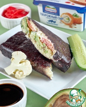 Кето-онигирацу с форелью Кето-онигирацу с форелью