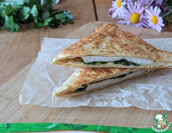 Конвертики из лаваша с индейкой и сыром Конвертики из лаваша с индейкой и сыром