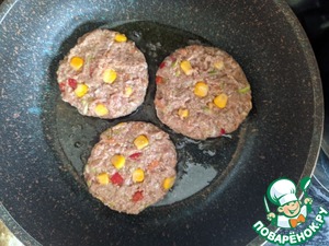 Котлеты из индейки по-Гавайски Котлеты из индейки по-Гавайски