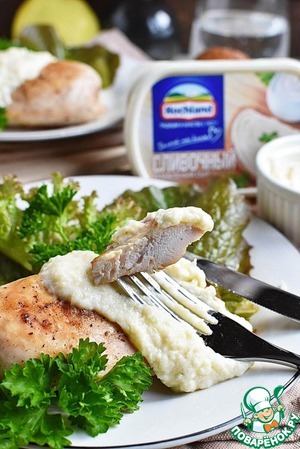 Куриная грудка с яблочно-сырным соусом Куриная грудка с яблочно-сырным соусом