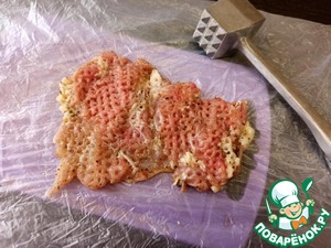 Куриный рулет с сыром и колбасой