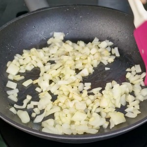 Ленивая лазанья с острым соусом Ленивая лазанья с острым соусом