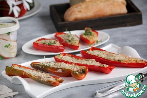 Острые перцы фаршированные сыром