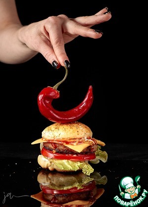 Острый бургер с куриной котлетой Острый бургер с куриной котлетой